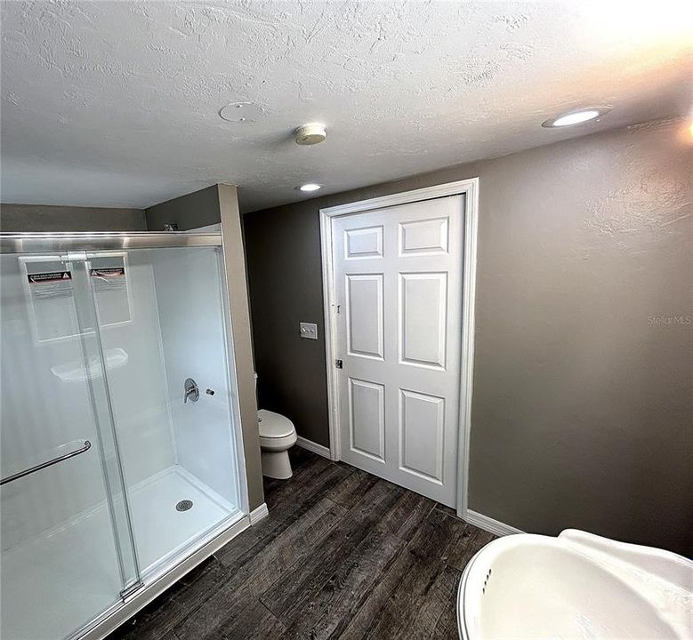 На продажу: $149,000 (1 спален, 1 ванн, 842 Квадратных фут)