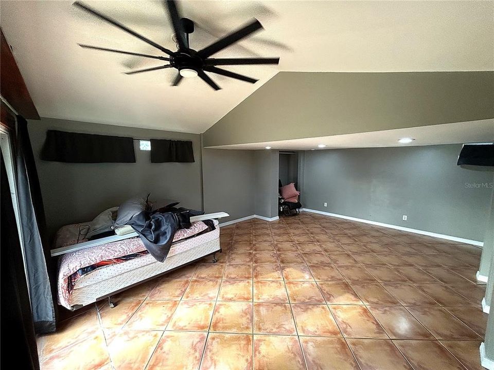На продажу: $149,000 (1 спален, 1 ванн, 842 Квадратных фут)