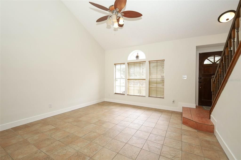 En Venta: $519,000 (3 camas, 3 baños, 1762 Pies cuadrados)