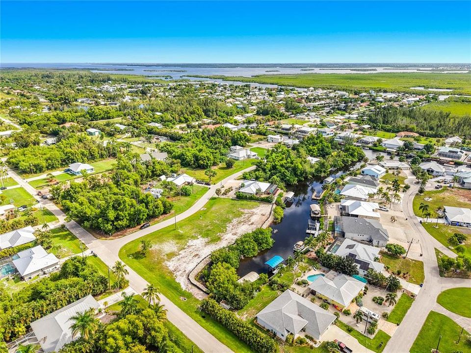 На продажу: $190,000 (0.25 acres)