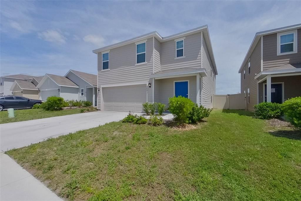For Rent: $2,445 (5 beds, 3 baths, 2370 Square Feet)