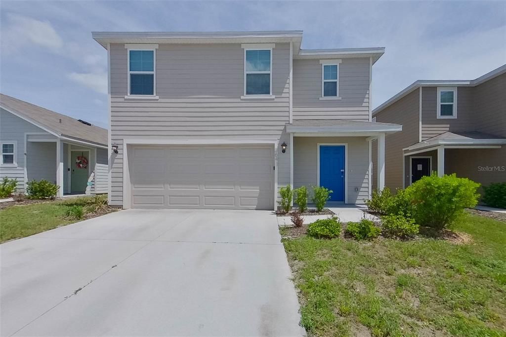 For Rent: $2,445 (5 beds, 3 baths, 2370 Square Feet)