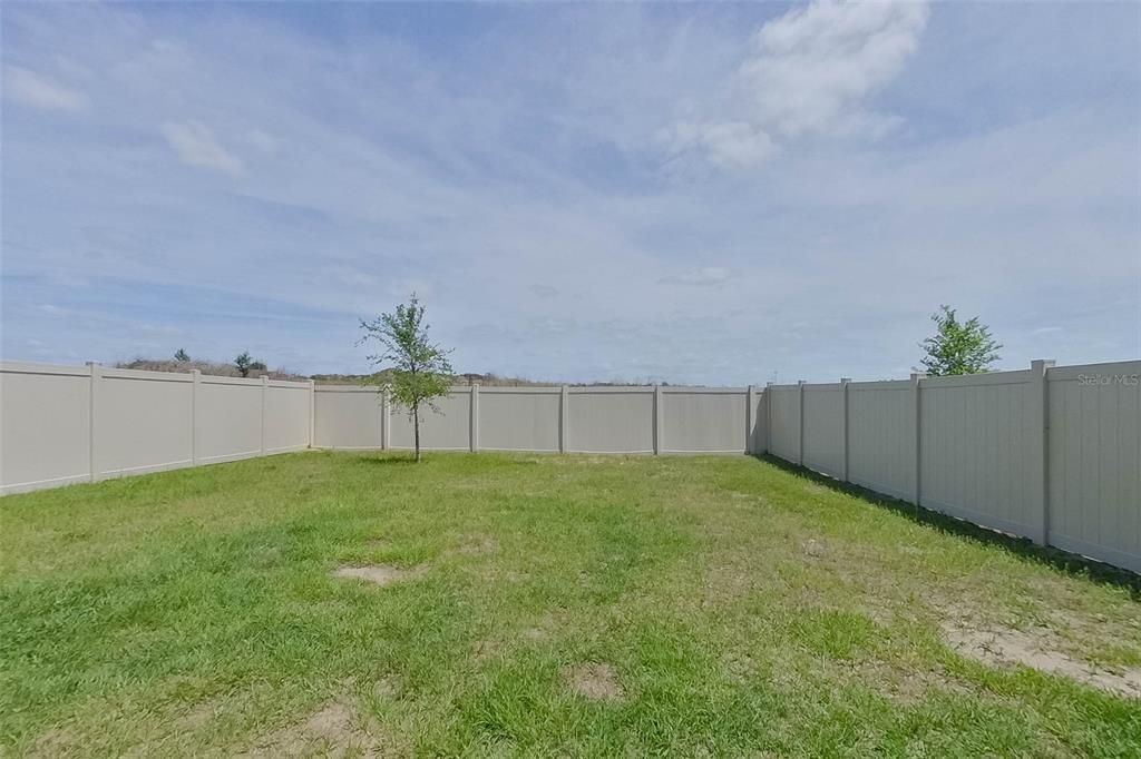 For Rent: $2,445 (5 beds, 3 baths, 2370 Square Feet)