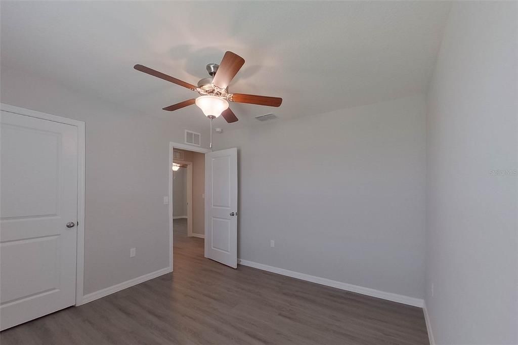 For Rent: $2,445 (5 beds, 3 baths, 2370 Square Feet)