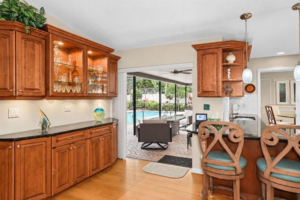 En Venta: $799,000 (3 camas, 2 baños, 1951 Pies cuadrados)