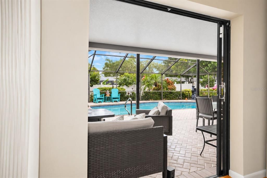 En Venta: $799,000 (3 camas, 2 baños, 1951 Pies cuadrados)