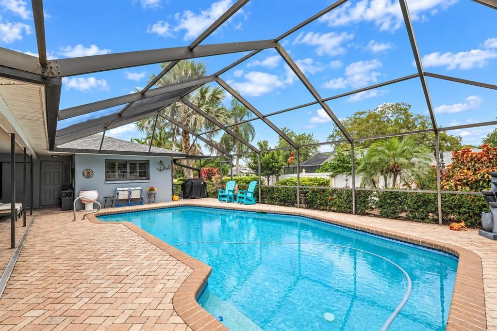 En Venta: $799,000 (3 camas, 2 baños, 1951 Pies cuadrados)