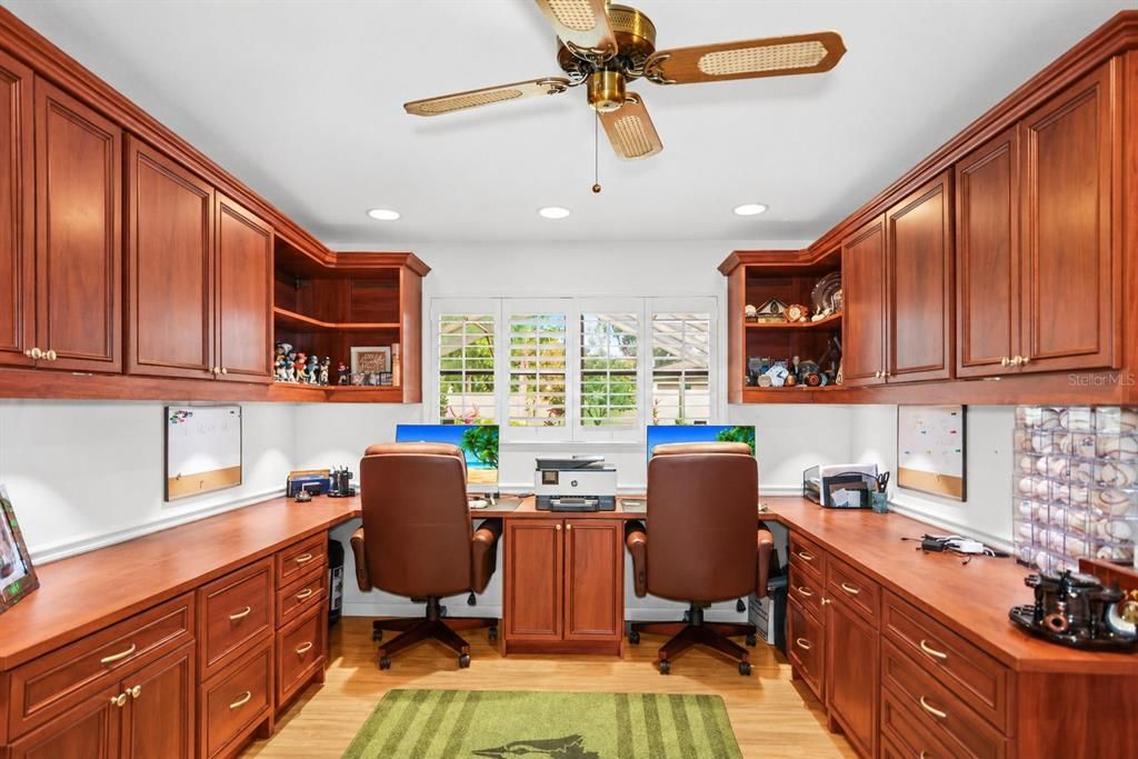 En Venta: $799,000 (3 camas, 2 baños, 1951 Pies cuadrados)