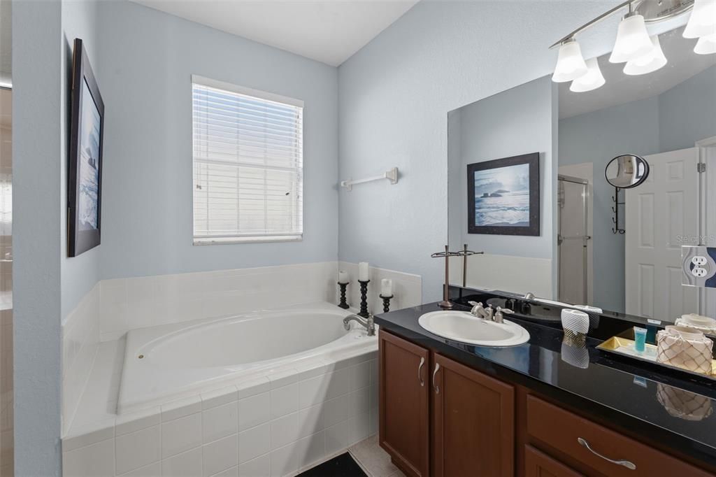 For Sale: $410,000 (4 beds, 4 baths, 2182 Square Feet)