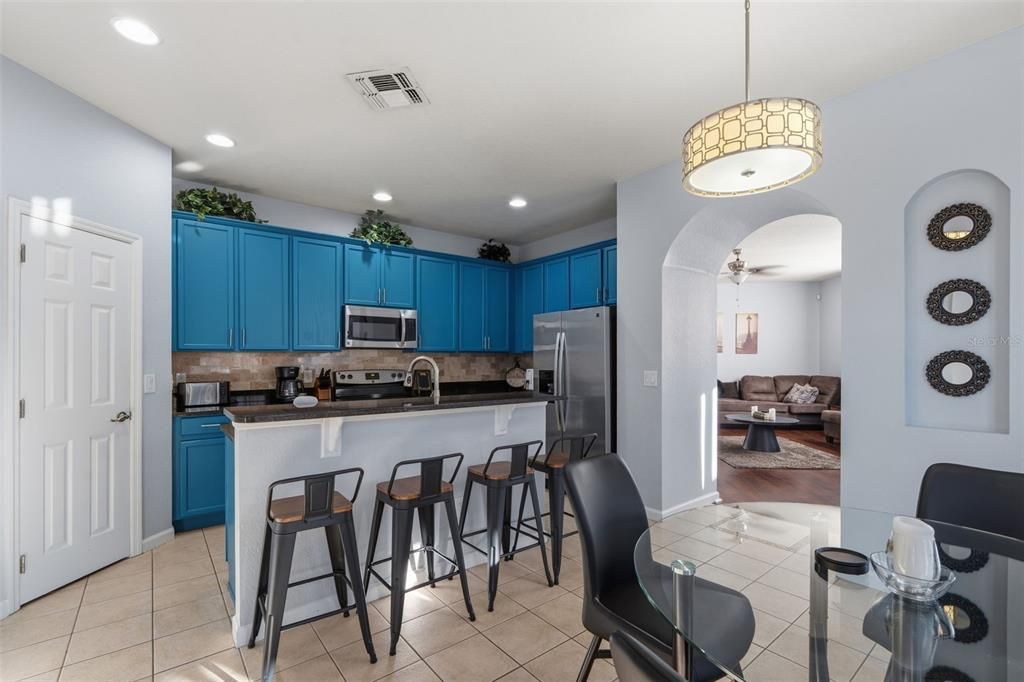 For Sale: $410,000 (4 beds, 4 baths, 2182 Square Feet)