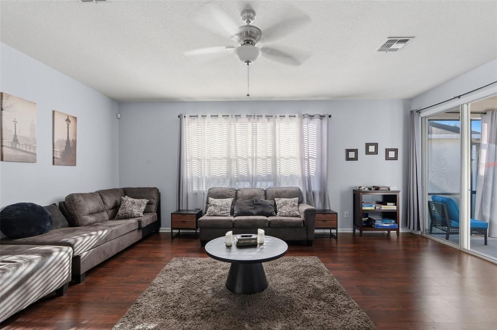 For Sale: $410,000 (4 beds, 4 baths, 2182 Square Feet)