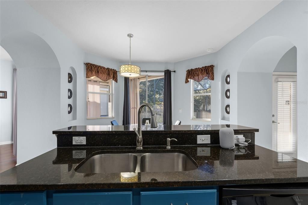 For Sale: $410,000 (4 beds, 4 baths, 2182 Square Feet)