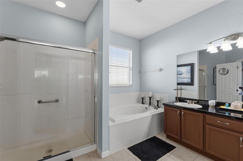 For Sale: $410,000 (4 beds, 4 baths, 2182 Square Feet)