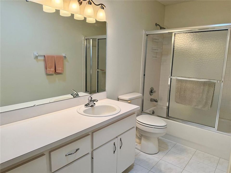 For Sale: $144,900 (2 beds, 2 baths, 1427 Square Feet)