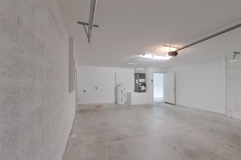For Rent: $1,895 (3 beds, 2 baths, 1311 Square Feet)