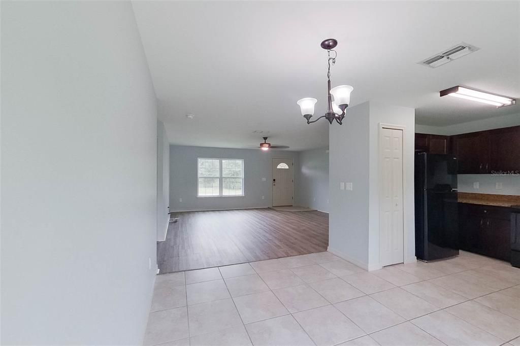 For Rent: $1,895 (3 beds, 2 baths, 1311 Square Feet)