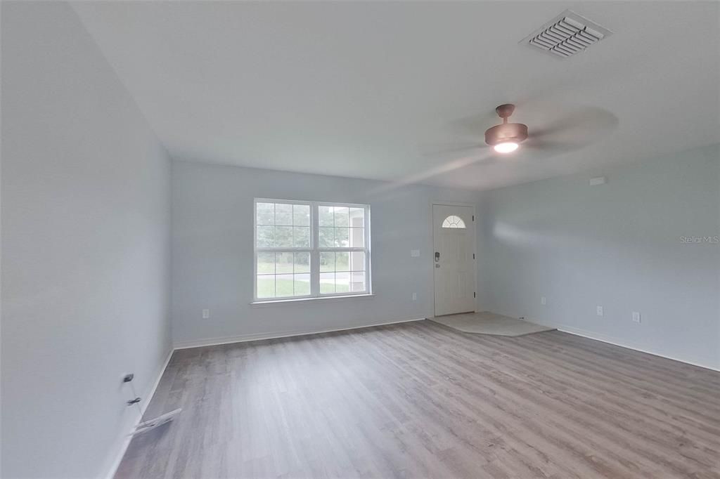 For Rent: $1,895 (3 beds, 2 baths, 1311 Square Feet)