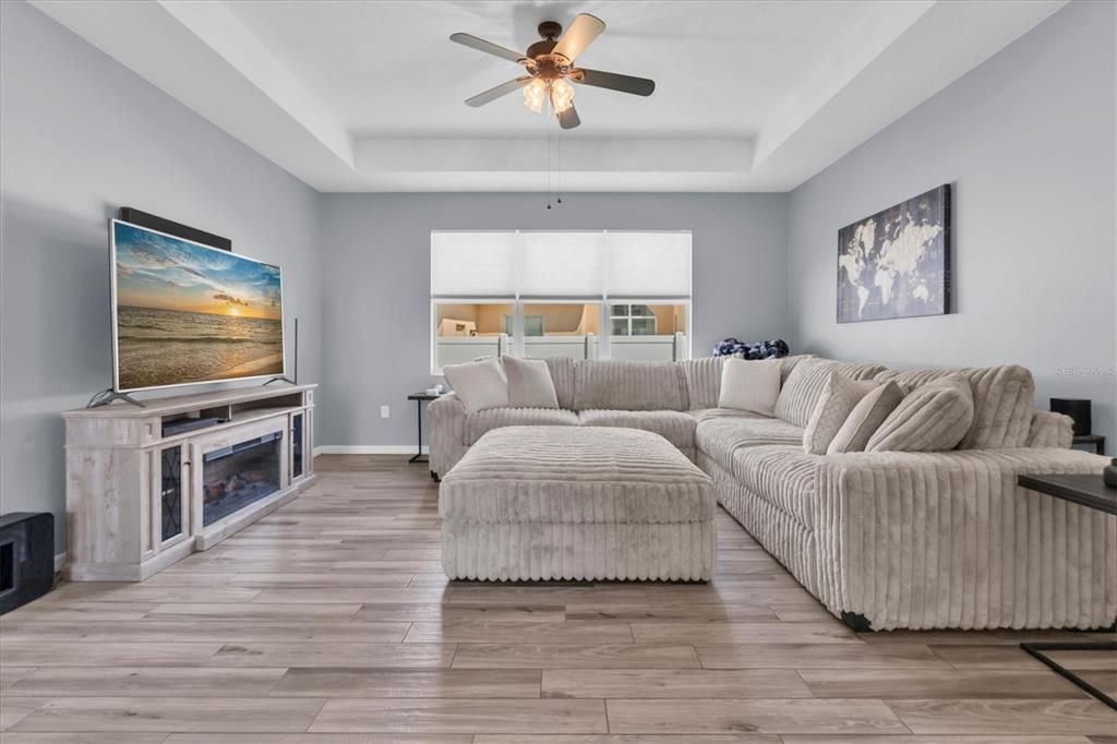 For Sale: $524,000 (3 beds, 2 baths, 2262 Square Feet)