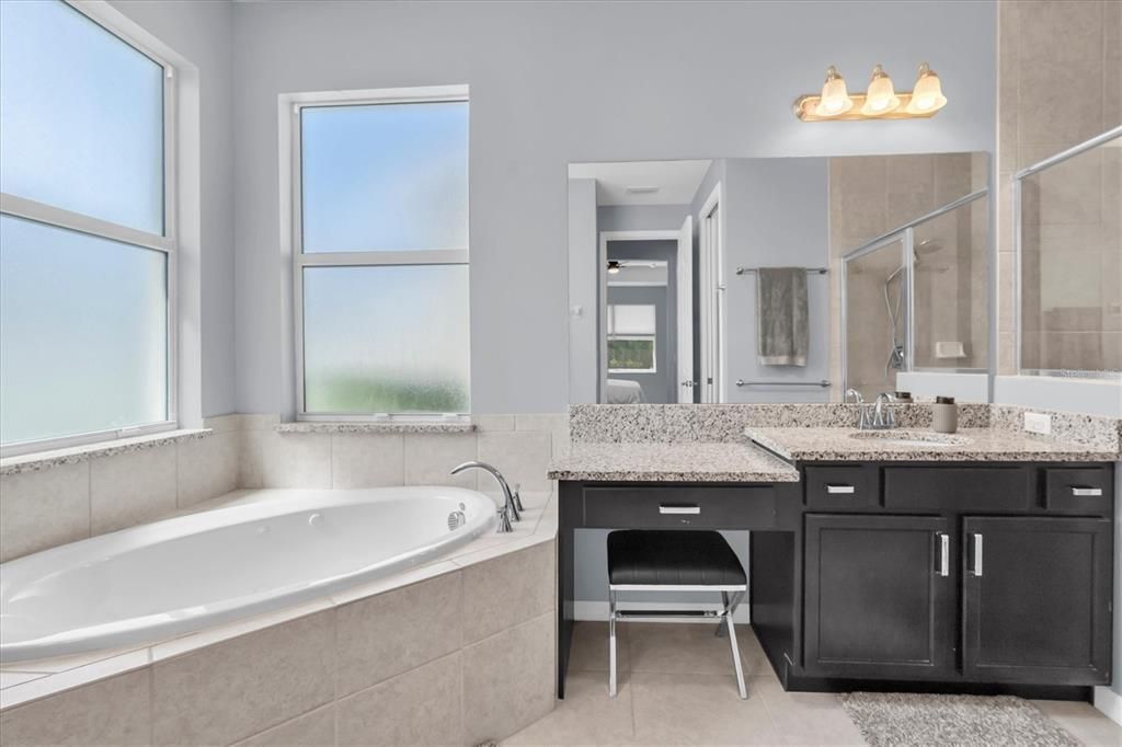 For Sale: $524,000 (3 beds, 2 baths, 2262 Square Feet)
