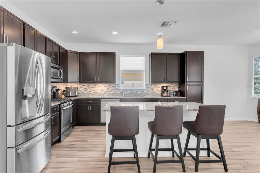 For Sale: $524,000 (3 beds, 2 baths, 2262 Square Feet)