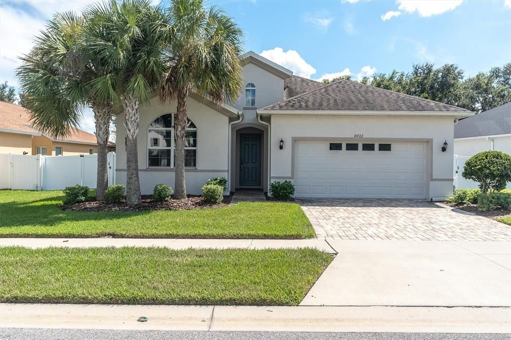 For Sale: $524,000 (3 beds, 2 baths, 2262 Square Feet)