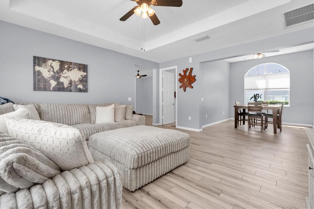 For Sale: $524,000 (3 beds, 2 baths, 2262 Square Feet)