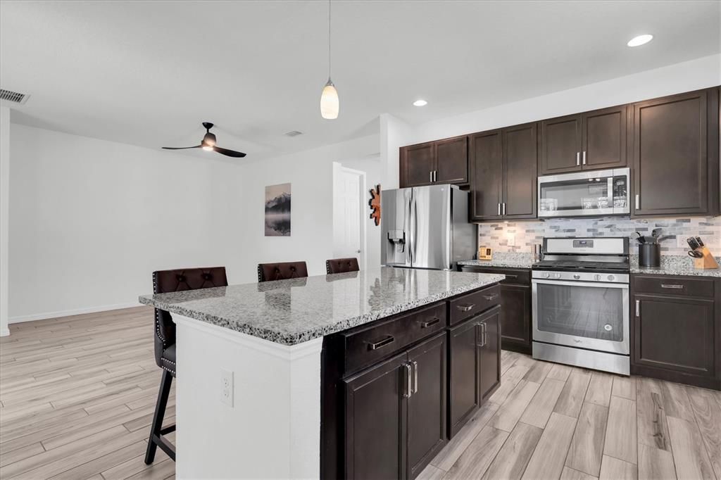 For Sale: $524,000 (3 beds, 2 baths, 2262 Square Feet)