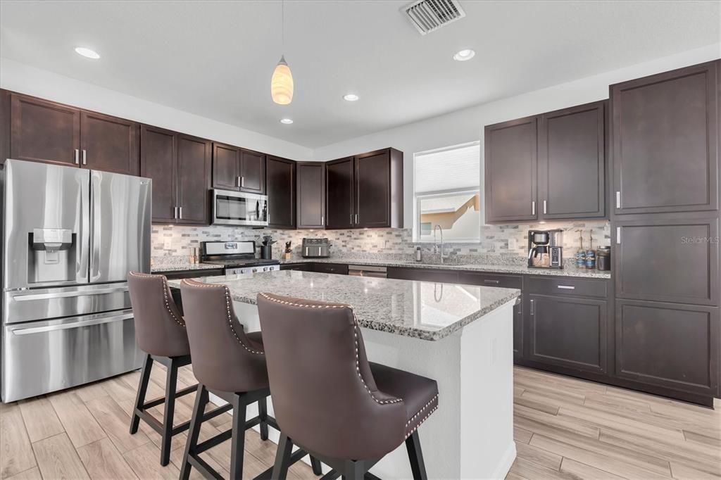 For Sale: $524,000 (3 beds, 2 baths, 2262 Square Feet)