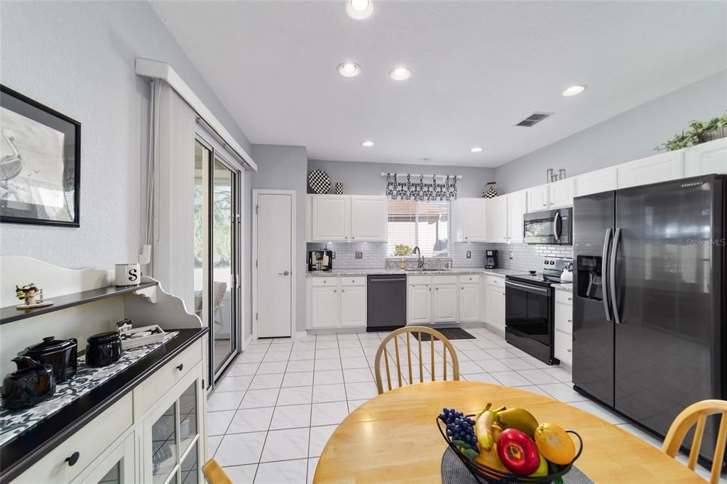 En Venta: $271,300 (2 camas, 2 baños, 1425 Pies cuadrados)