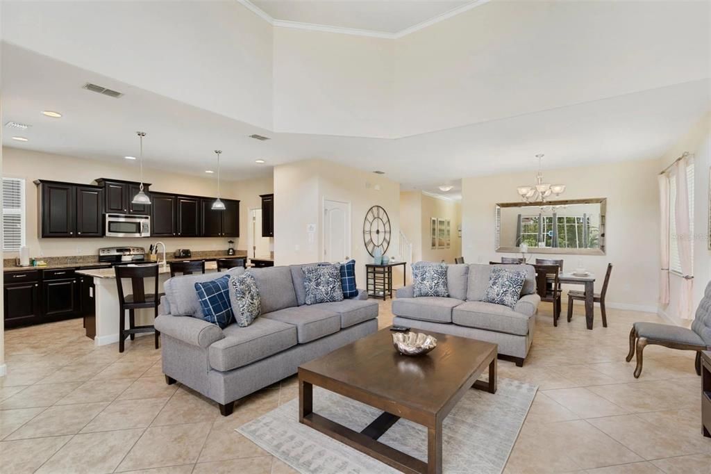 En Venta: $494,900 (5 camas, 5 baños, 3015 Pies cuadrados)