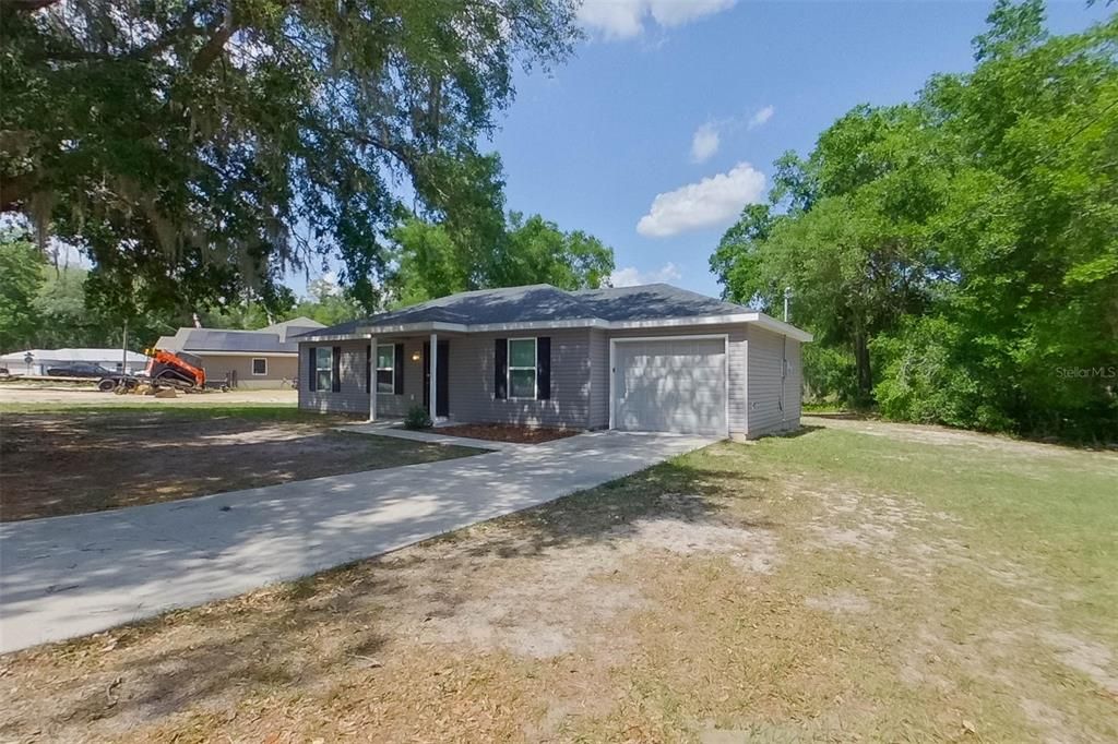For Rent: $1,645 (3 beds, 2 baths, 1003 Square Feet)