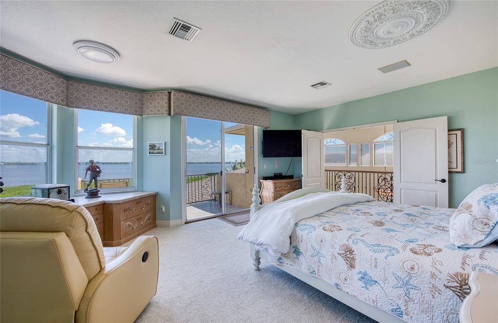 For Sale: $1,500,000 (4 beds, 3 baths, 3282 Square Feet)