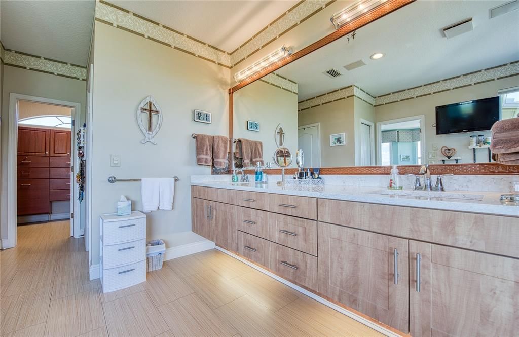 For Sale: $1,500,000 (4 beds, 3 baths, 3282 Square Feet)