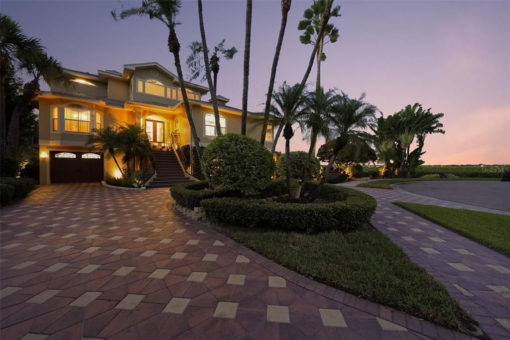 For Sale: $1,500,000 (4 beds, 3 baths, 3282 Square Feet)