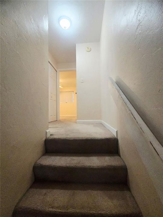 For Rent: $1,075 (2 beds, 1 baths, 1000 Square Feet)