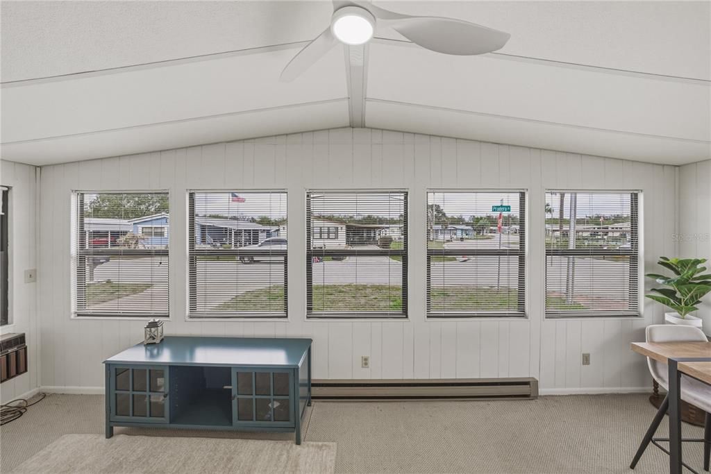 For Sale: $168,000 (2 beds, 2 baths, 1296 Square Feet)