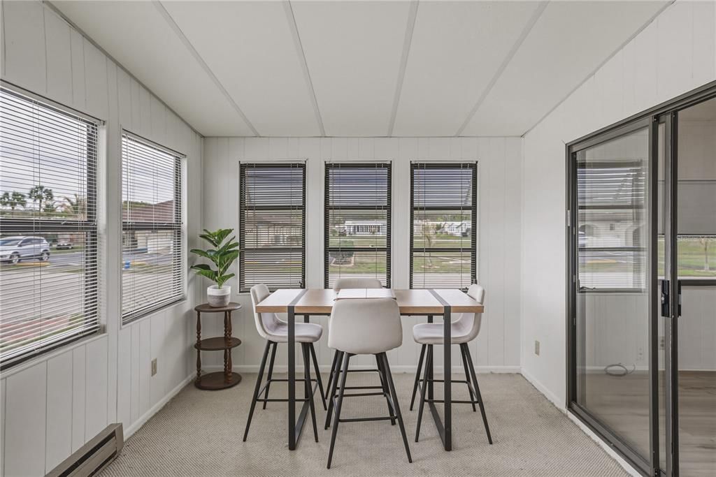 For Sale: $168,000 (2 beds, 2 baths, 1296 Square Feet)