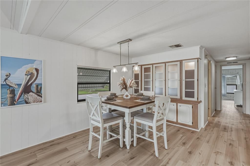For Sale: $168,000 (2 beds, 2 baths, 1296 Square Feet)