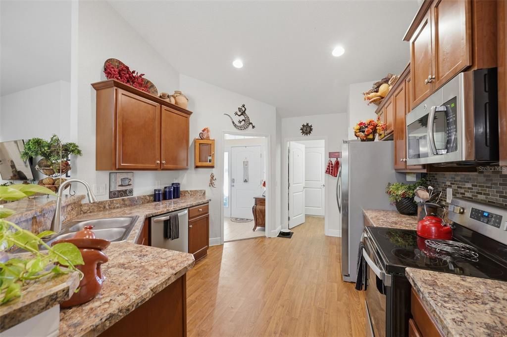 For Sale: $329,000 (4 beds, 2 baths, 1762 Square Feet)