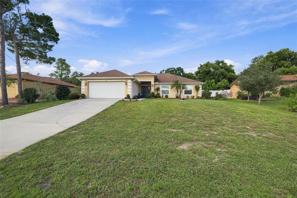 For Sale: $329,000 (4 beds, 2 baths, 1762 Square Feet)