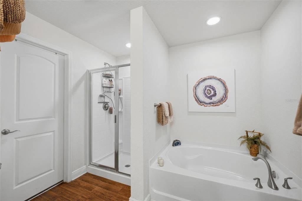 For Sale: $329,000 (4 beds, 2 baths, 1762 Square Feet)