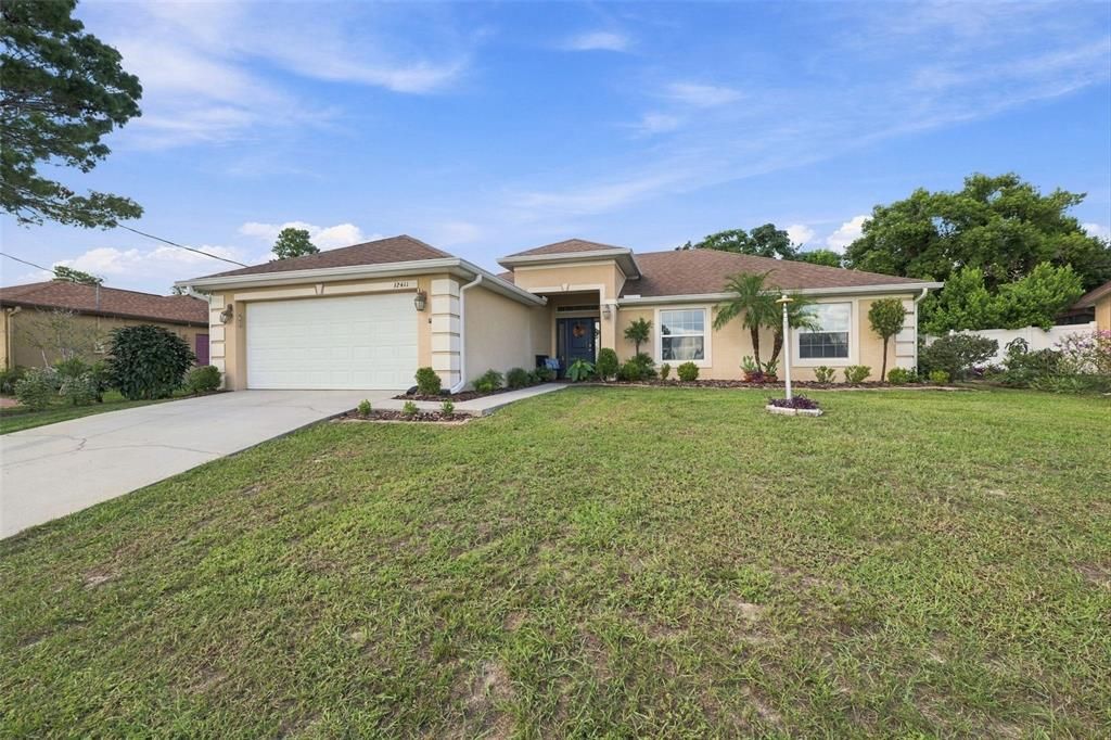 For Sale: $329,000 (4 beds, 2 baths, 1762 Square Feet)