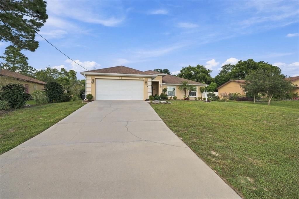 For Sale: $329,000 (4 beds, 2 baths, 1762 Square Feet)