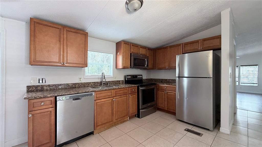 For Sale: $239,990 (3 beds, 2 baths, 1404 Square Feet)