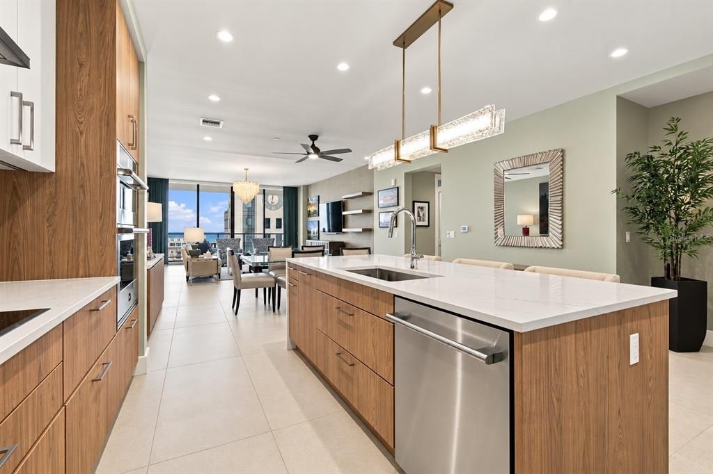 En Venta: $1,999,000 (2 camas, 3 baños, 1935 Pies cuadrados)