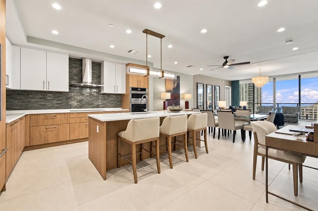 En Venta: $1,999,000 (2 camas, 3 baños, 1935 Pies cuadrados)