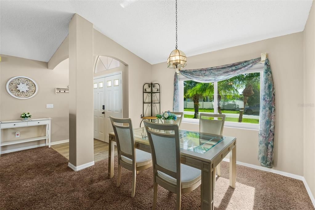 На продажу: $349,900 (3 спален, 2 ванн, 1799 Квадратных фут)