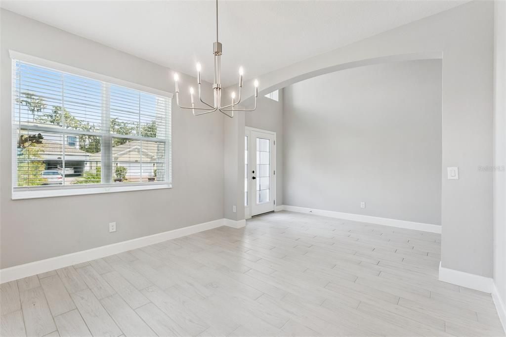 For Sale: $695,000 (5 beds, 4 baths, 3556 Square Feet)