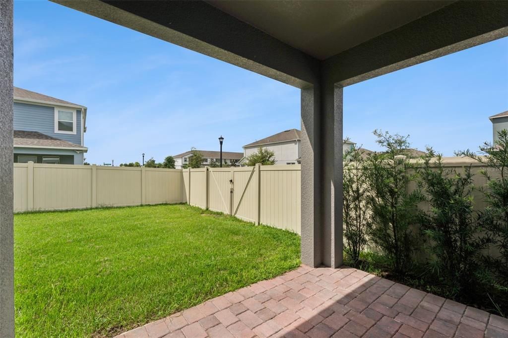 For Sale: $695,000 (5 beds, 4 baths, 3556 Square Feet)