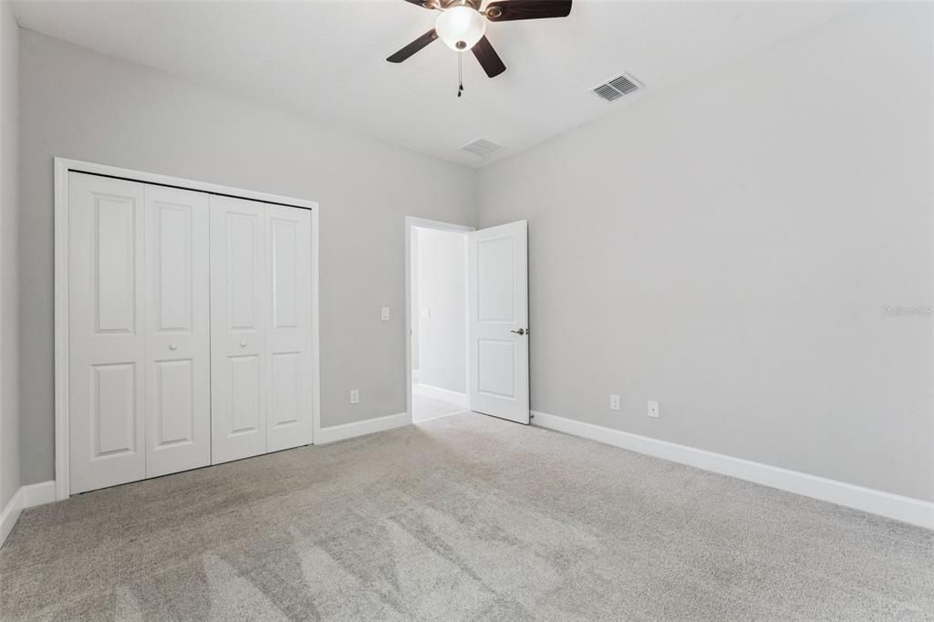 For Sale: $695,000 (5 beds, 4 baths, 3556 Square Feet)